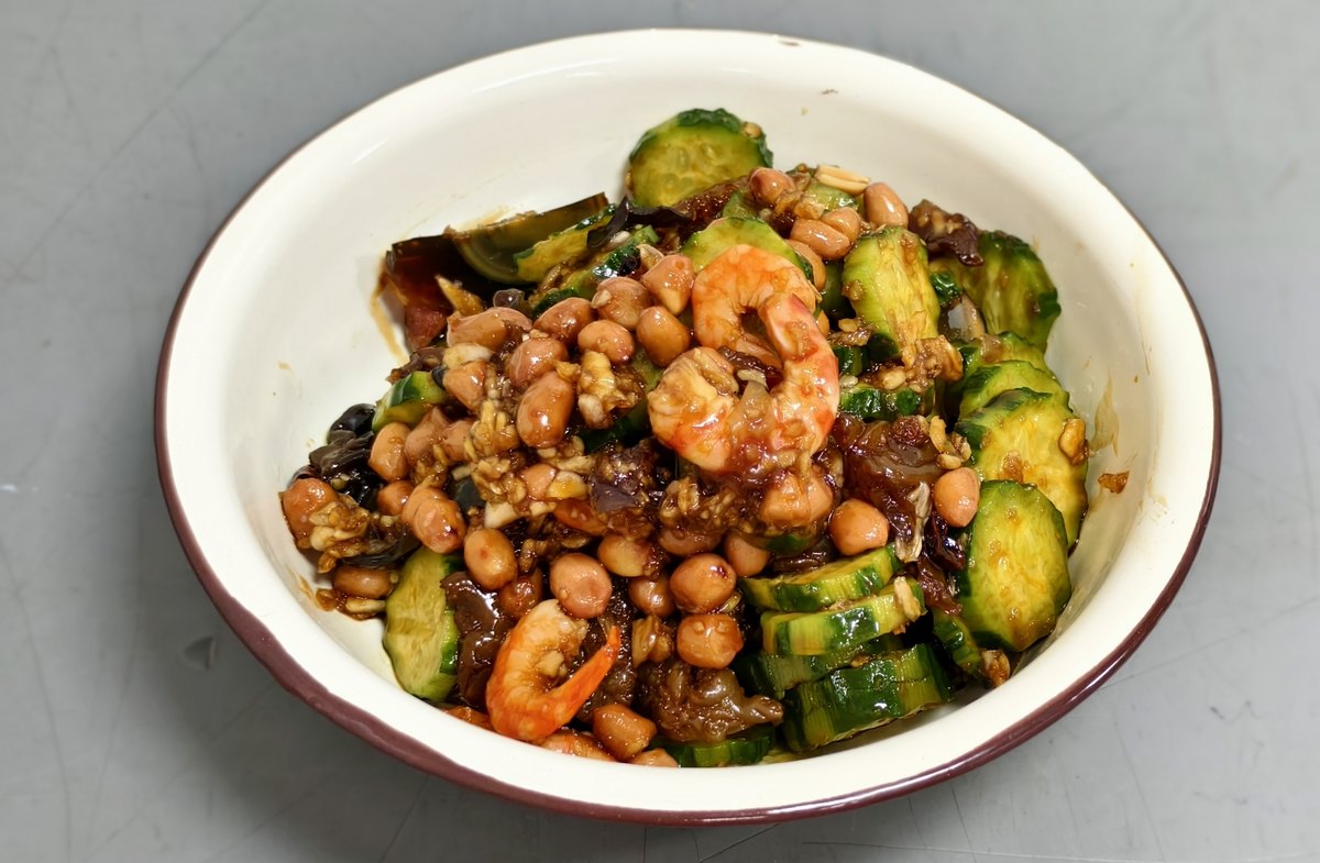 辣炒黑鱼，鱼肉紧实微辣咸鲜，京都渔市·超级平价大排档寿光店实拍