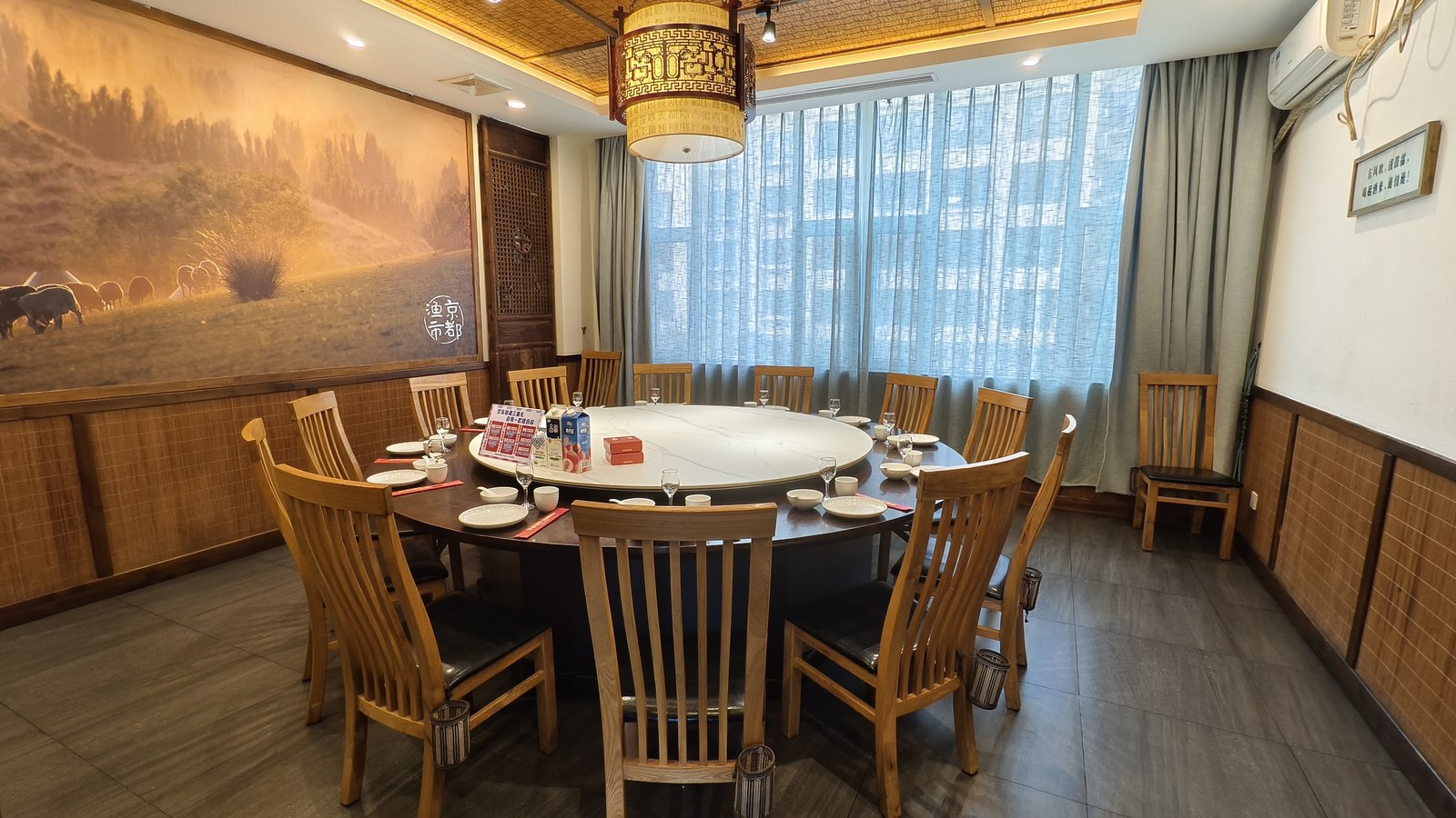 京都渔市·超级平价大排档寿光健康街店12至14人包间圆桌私宴实拍