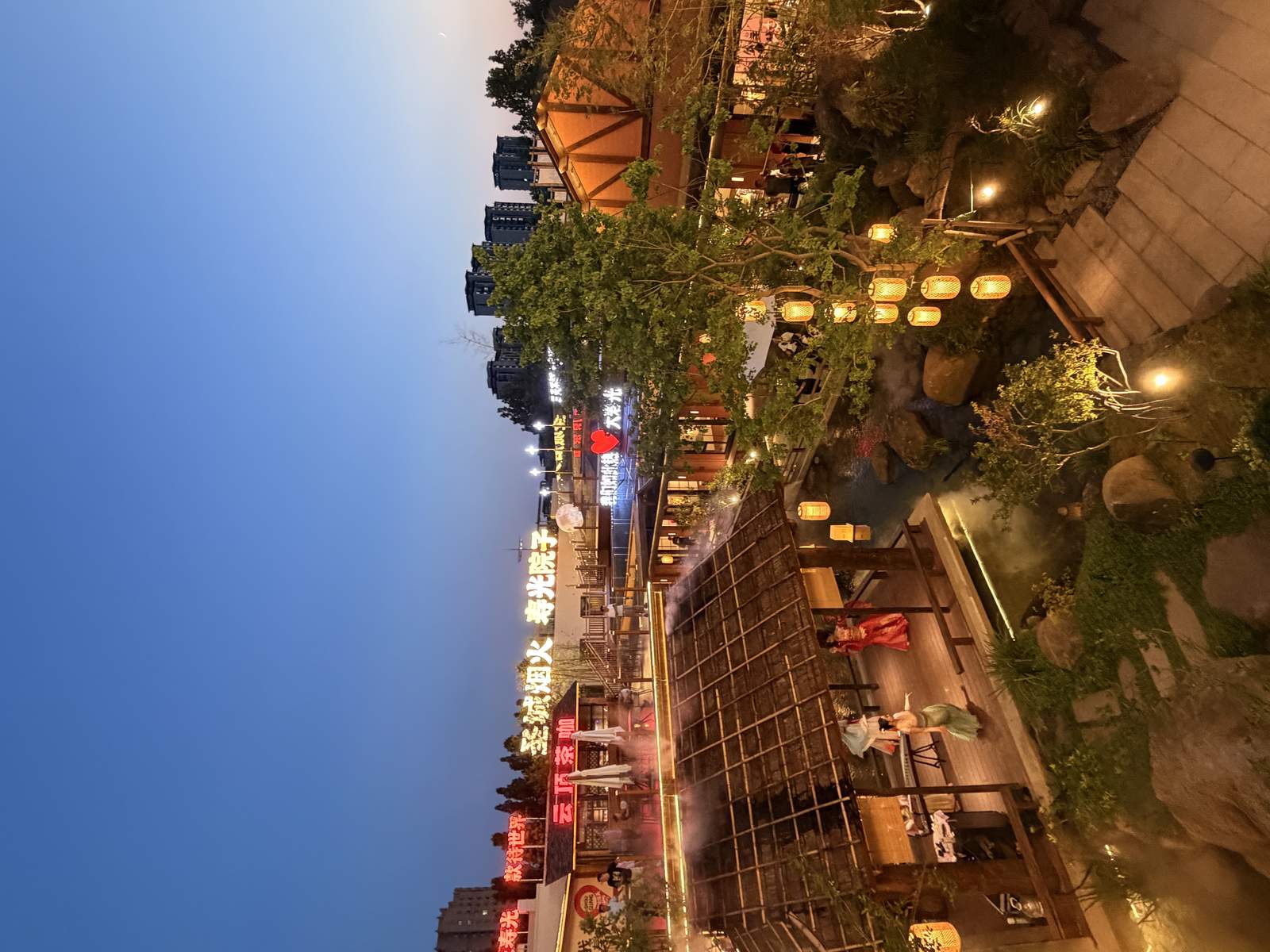 圣城烟火·寿光院子夜景实拍，汉服演出与庭院灯饰