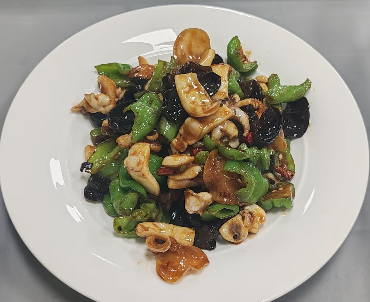 渔民大院·海鲜大排档临沂炒鸡或鲁味硬菜实拍